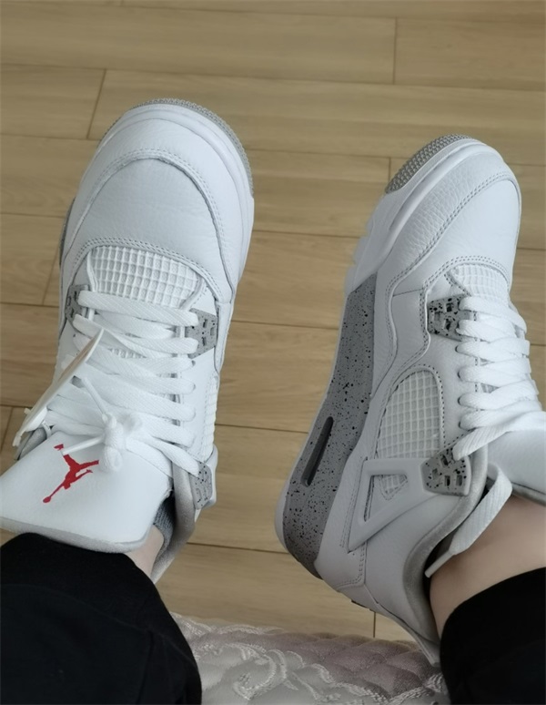 Air Jordan 4 Retro 'White Oreo' photo review